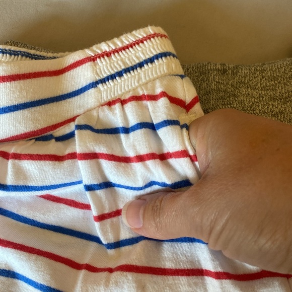 Gap Kids size XS 4-5 comfy skirt bundle. Three skirts, two with pockets. - Picture 10 of 12